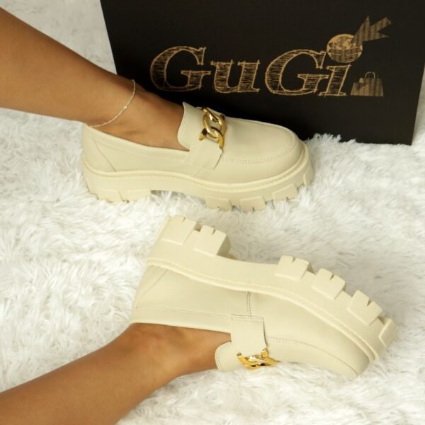Mocassim Blogueira Feminino Tratorado Com Solado Alto - Image 3