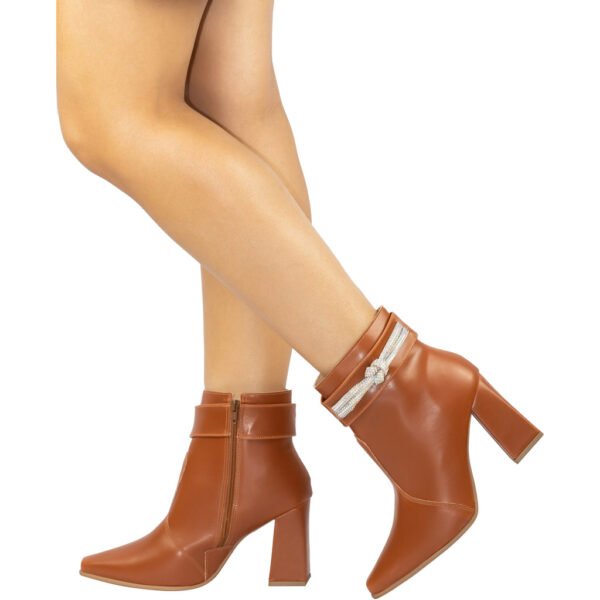 Bota Feminina Lumiss Strass Salto Alto Grosso Bico Fino Confortável Cano Curto Napa Preto - Image 5