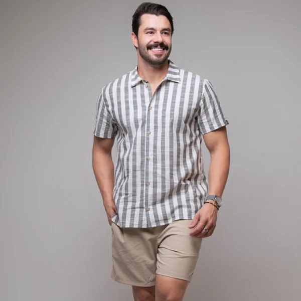 Camisa Listrada Manga Curta Unissex Verão Praia Preto e Branco