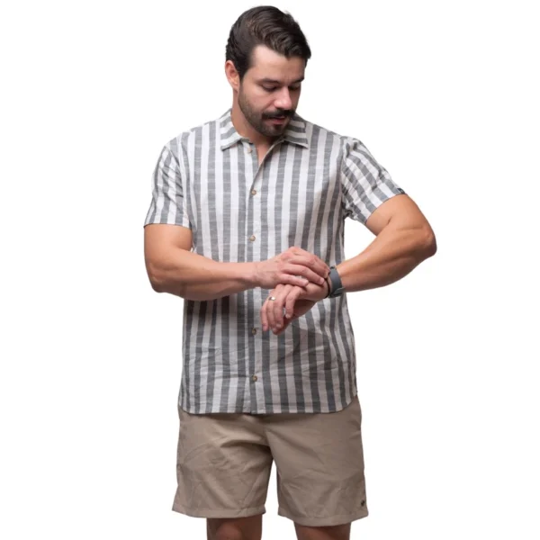 Camisa Listrada Manga Curta Unissex Verão Praia Preto e Branco - Image 4