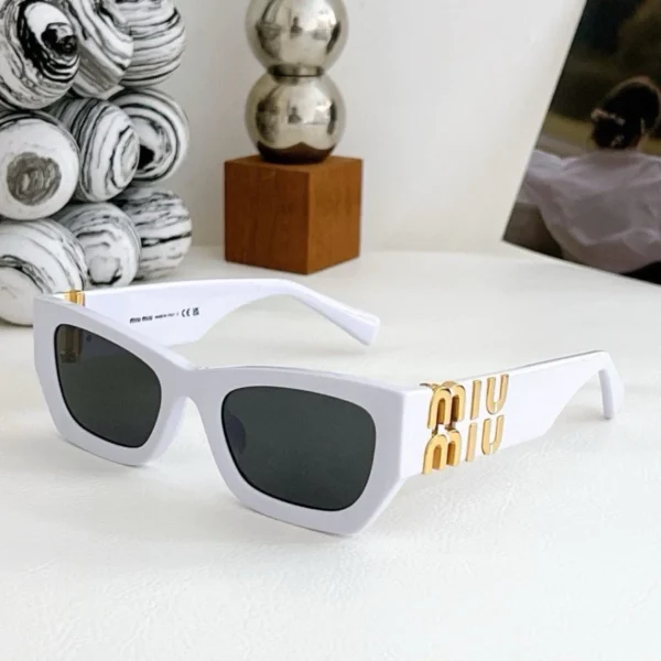 Óculos de Sol Feminino Miu Miu - Image 4