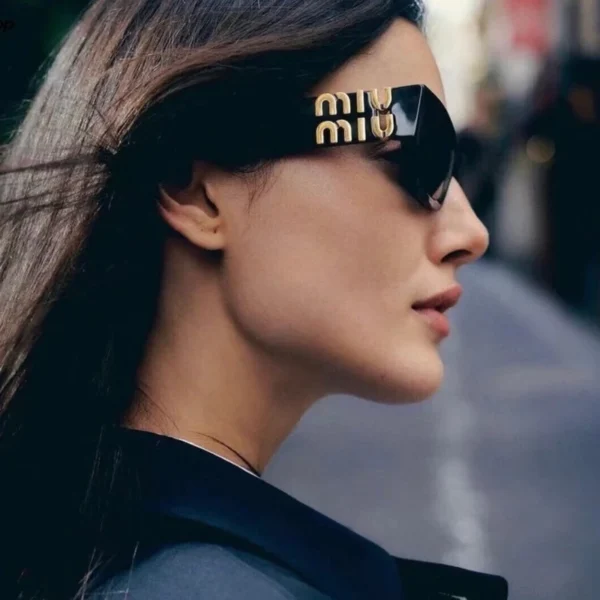 Óculos de Sol Feminino Miu Miu - Image 2