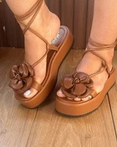 Sandália Feminina Flat de Flor
